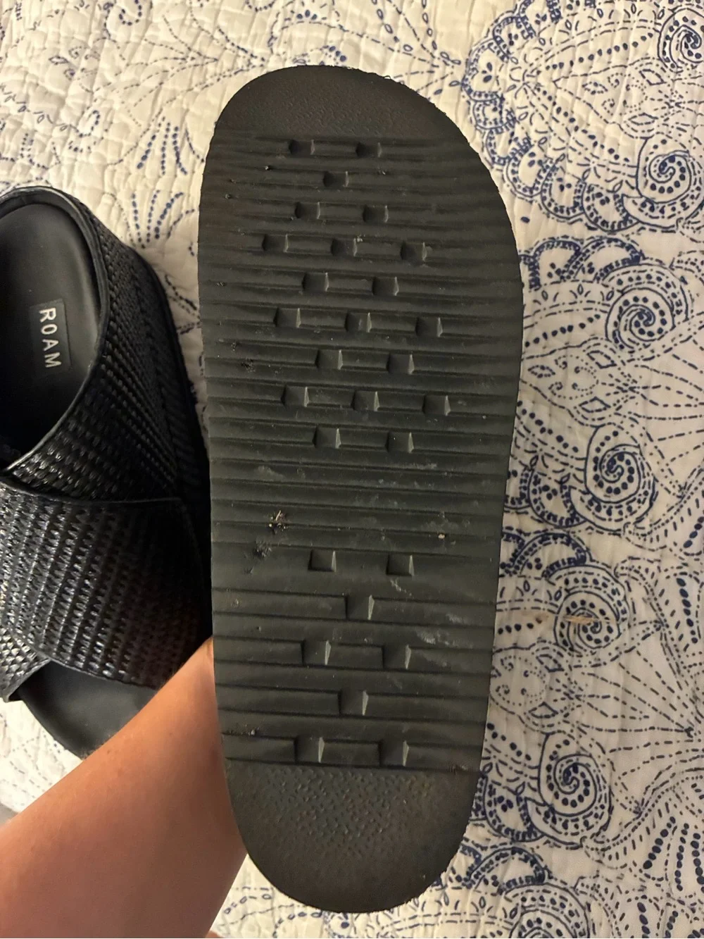 ROAM Cross Stack Black Raffia Sandals - size 10
